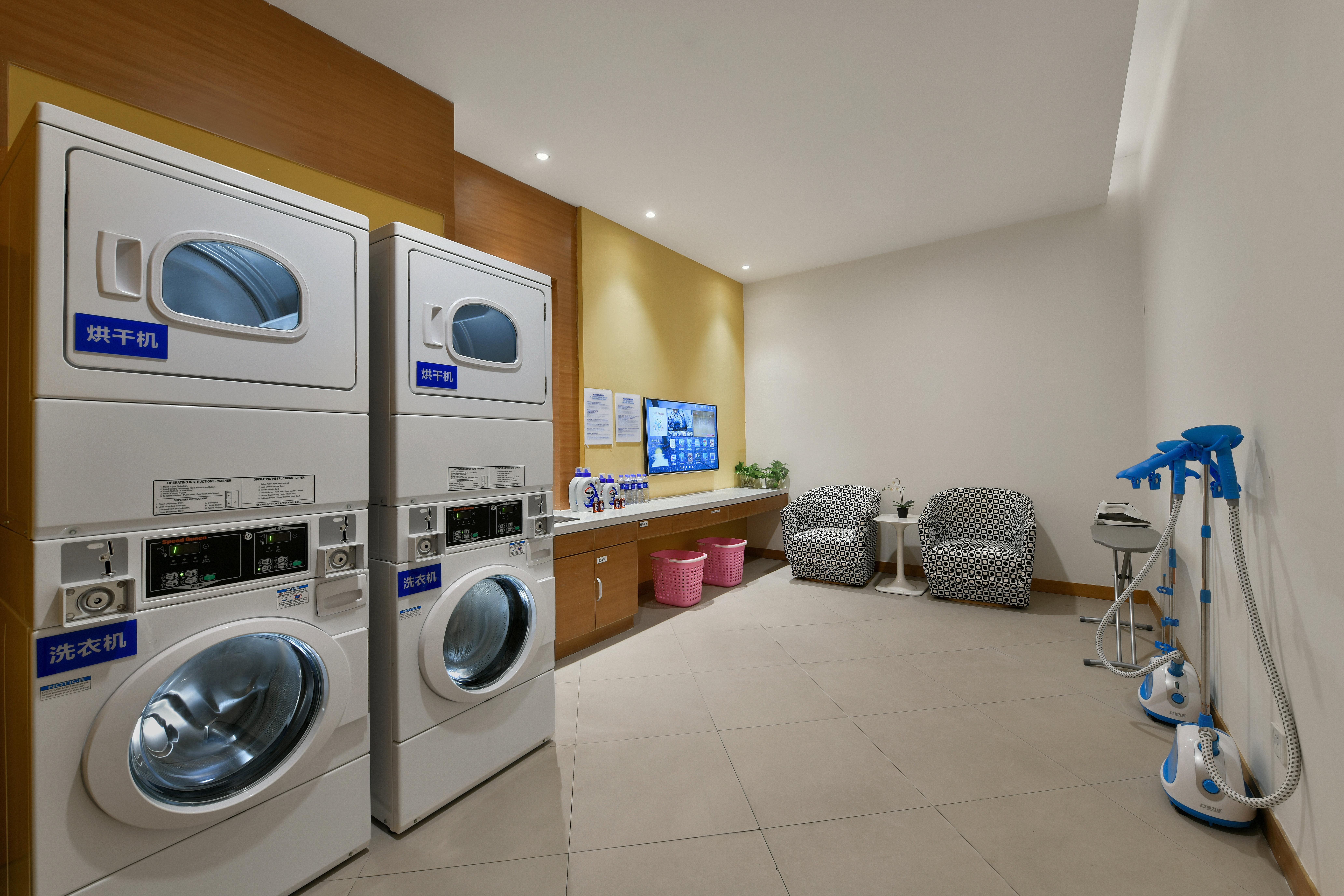 Holiday Inn Express Chengdu Huanhuaxi By Ihg-Near Jinsha Site Musem,Near Wuhou Temple Museum,Welcome Drinks,Free Gym,Free Self-Service Laundry Kültér fotó