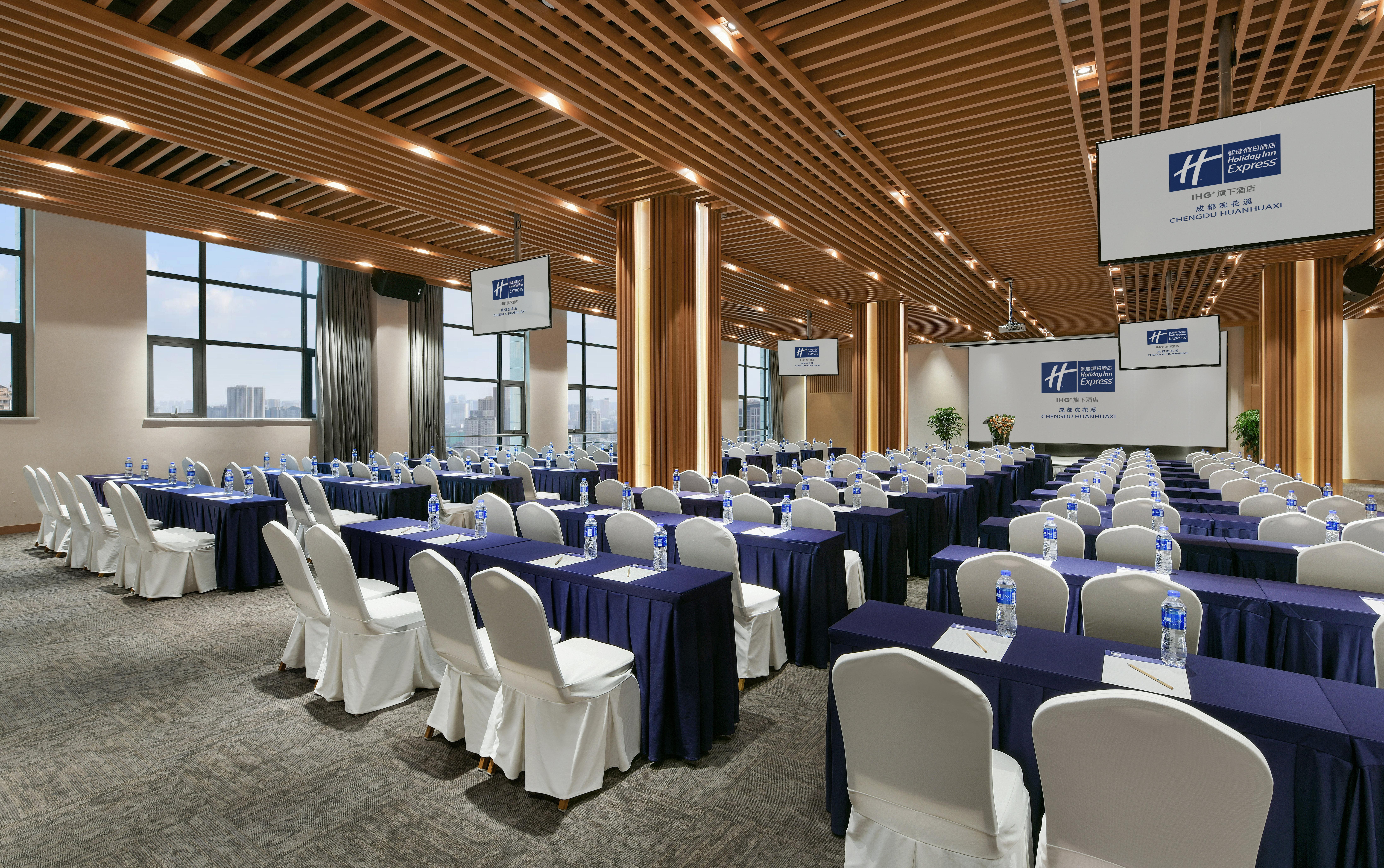 Holiday Inn Express Chengdu Huanhuaxi By Ihg-Near Jinsha Site Musem,Near Wuhou Temple Museum,Welcome Drinks,Free Gym,Free Self-Service Laundry Kültér fotó