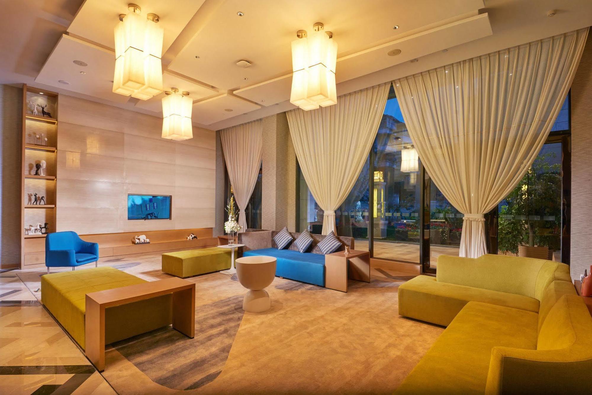 Holiday Inn Express Chengdu Huanhuaxi By Ihg-Near Jinsha Site Musem,Near Wuhou Temple Museum,Welcome Drinks,Free Gym,Free Self-Service Laundry Kültér fotó
