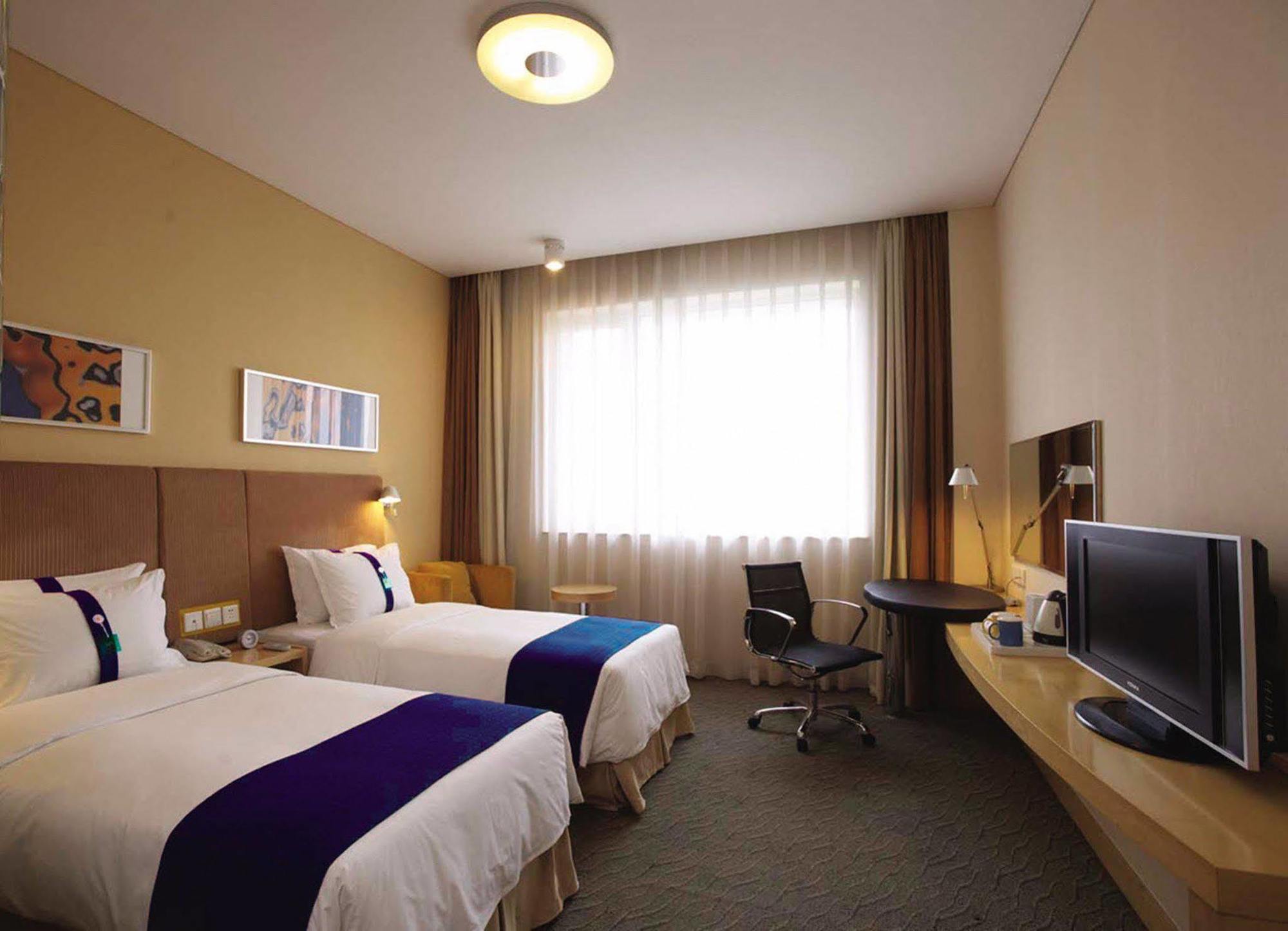 Holiday Inn Express Chengdu Huanhuaxi By Ihg-Near Jinsha Site Musem,Near Wuhou Temple Museum,Welcome Drinks,Free Gym,Free Self-Service Laundry Kültér fotó
